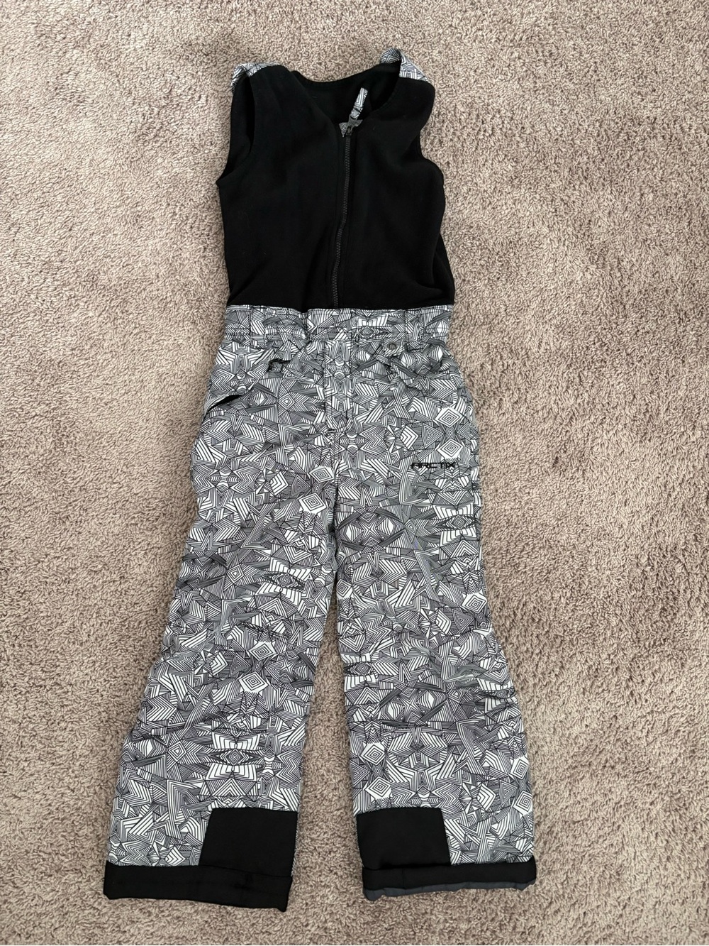 Arctix kids snow bib XS - like new